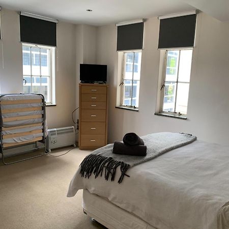 Outstanding Central Lambton Quay Apartment Уелингтън Екстериор снимка